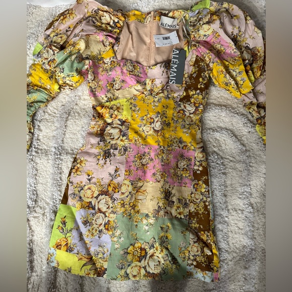 Matilde Puff Sleeve Mini Dress 💛 - Picture 4 of 8